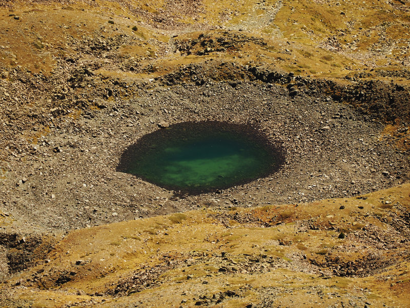 en chemin, paysage de montagne
